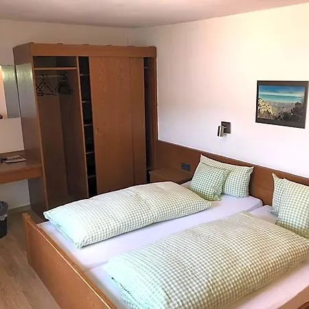 Fuerstenhof Otel *
